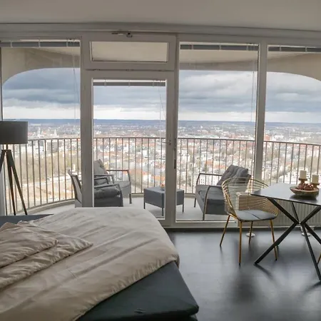 Hohes Apartment Mit Weitblick Ueber Augsburg Zewnętrze zdjęcie